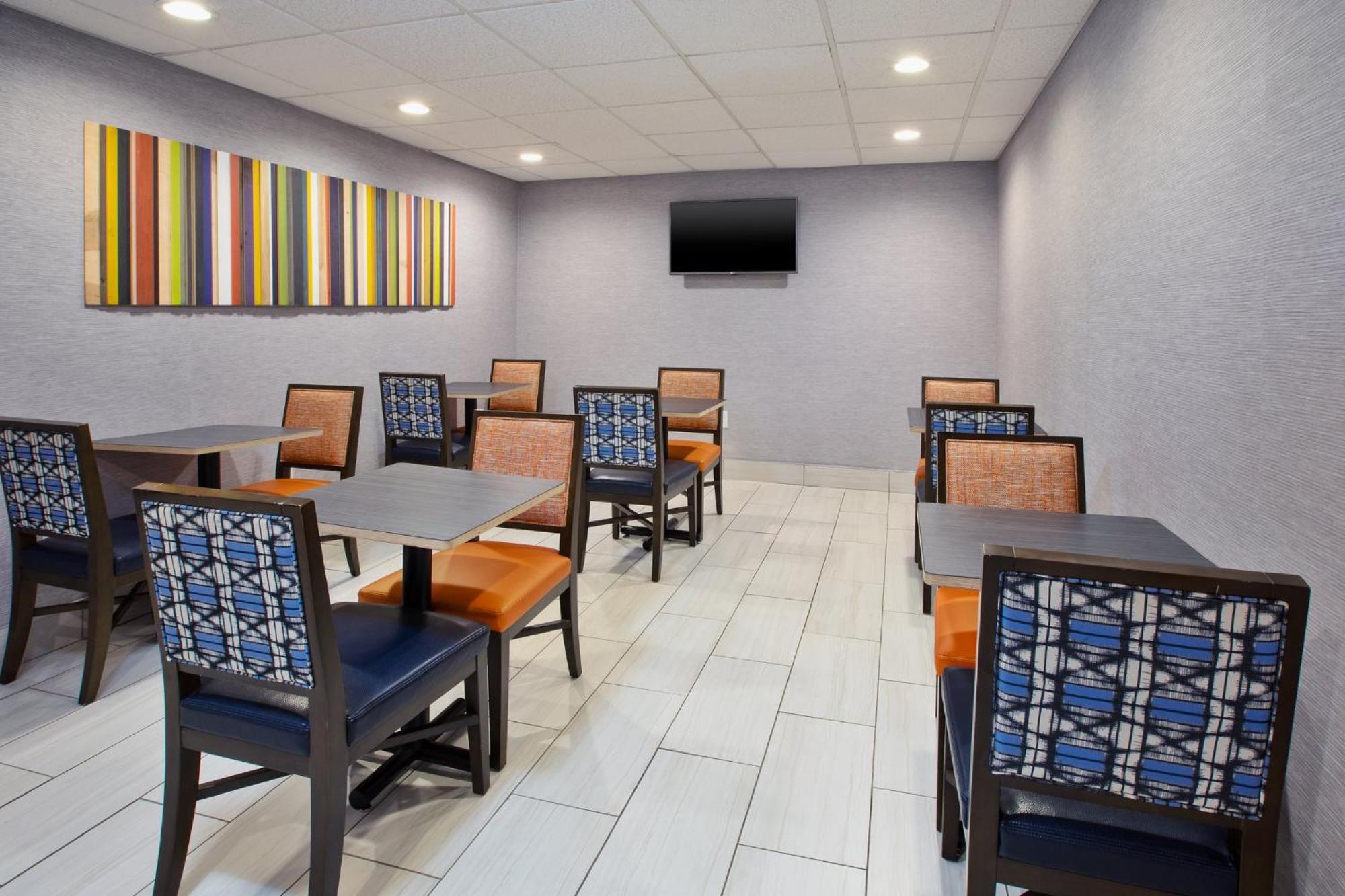 Holiday Inn Express & Suites I-26 & Us 29 At Westgate Mall By Ihg Spartanburg Dış mekan fotoğraf